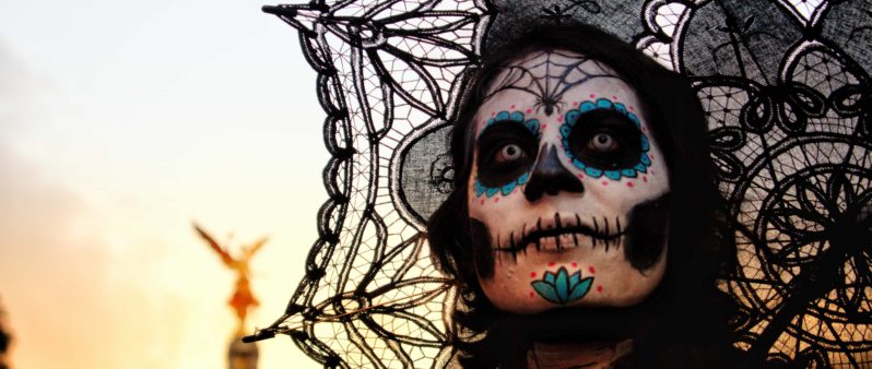 Day of the Dead Día de Los Muertos traditions
