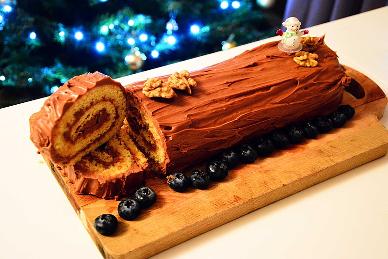 French Christmas Traditions, Christmas in France Yule Log